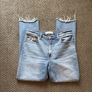 Abercrombie & Fitch The Skinny High Rise Jeans